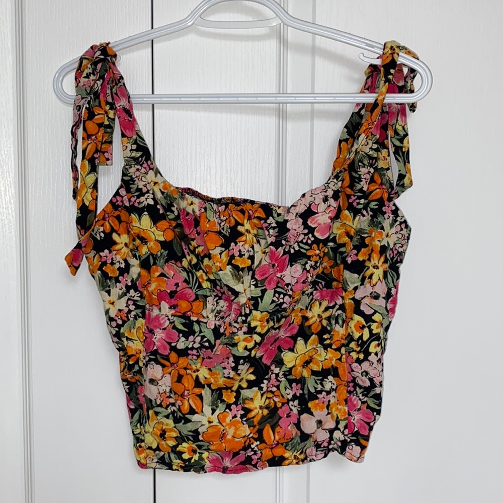 Dynamite Crop floral tank with tie straps